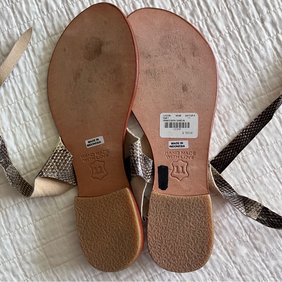 NWOT Cocobelle tie back python snakeskin thong sandals - Picture 7 of 7